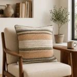 Handgewebter Kissenbezug Bodrum Sand in Beige, Grau & Schwarz von Elly Living mit schwarzem Rand und strukturierter Oberfläche